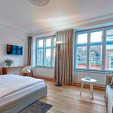 Anno 1433 Hotell